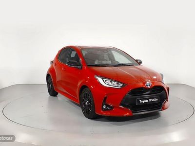 Rojo Usado 2022 Toyota Yaris Hybrid Style | 20.300 € (Precio justo)