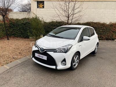 Blanco Usado 2015 Toyota Yaris Hybrid City Berlina | 11.390 € (Precio justo)
