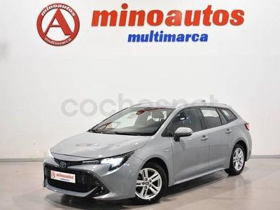 Usado Toyota Corolla Business Edition 122 CV (89 kW) 2022 Gris / plata Familiar