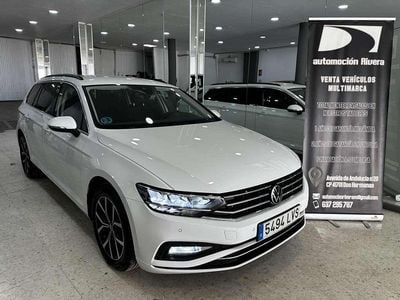 Usado VW Passat Executive 150 CV (110 kW) 2022 Blanco Familiar
