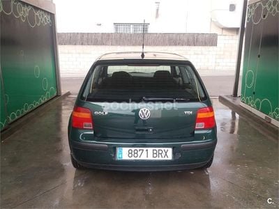 Usado VW Golf III Conceptline 90 CV (66 kW) 1998 Verde Berlina