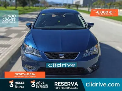 Usado Seat Leon Style 105 CV (77 kW) 2014 Azul Berlina