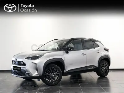 Usado Toyota Yaris Cross 116 CV (85 kW) 2023 Gris / plata SUV