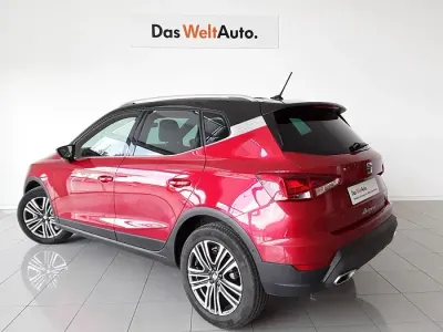 Używany Seat Arona FR 115 KM (84 kW) 2025 Czerwony SUV