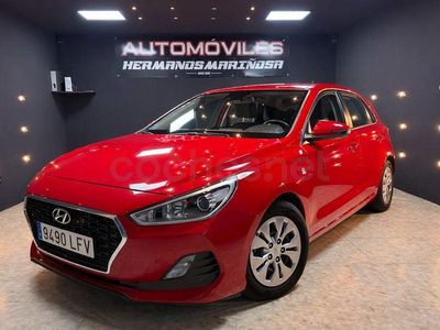 Usado Hyundai i30 95 CV (69 kW) 2020 Rojo Berlina