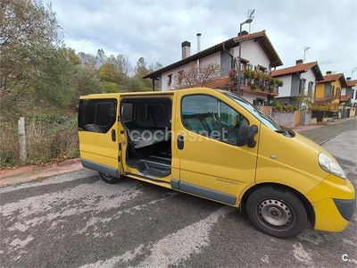 Usado Renault Trafic Business 120 CV (88 kW) 2019 Amarillo Monovolumen
