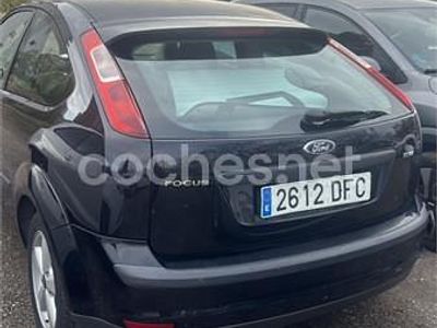 Usado Ford Focus Sport 136 CV (100 kW) 2005 Negro Berlina