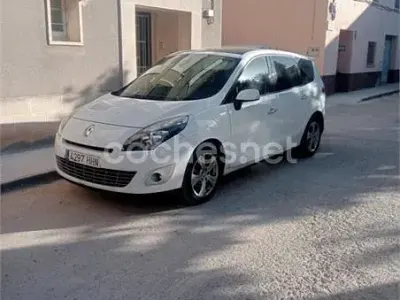 Usado Renault Scenic E-Tech Dynamique 130 CV (95 kW) 2011 Blanco Monovolumen