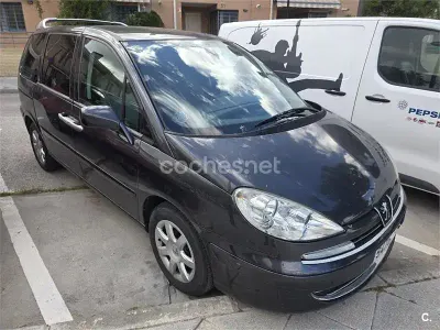 Usado Peugeot 807 170 CV (125 kW) 2007 Gris / plata Monovolumen