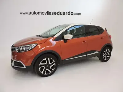 Usado Renault Captur Zen 90 CV (66 kW) 2015 Naranja SUV