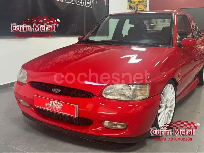 Usado Ford Escort RS 150 CV (110 kW) 1996 Rojo Berlina