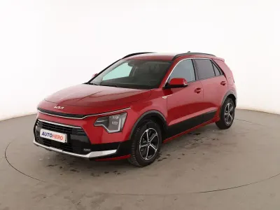 Usado Kia Niro 129 CV (94 kW) 2024 Rojo SUV