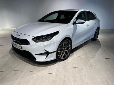 Usado Kia Ceed 120 CV (88 kW) 2022 Blanco Utilitario