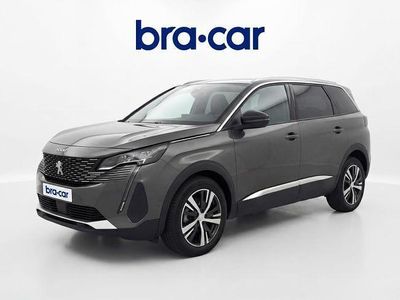 Usado Peugeot 5008 Allure 130 CV (95 kW) 2023 Gris SUV