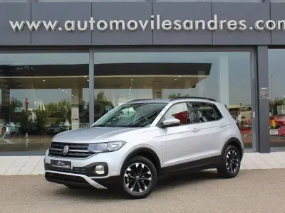 Usado VW T-Cross Advance 110 CV (80 kW) 2022 Gris / plata SUV