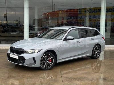 Gris Usado 2025 BMW 330e M Sport Familiar | 51.900 € (Caro)