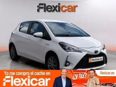 Usado Toyota Yaris Active 100 CV (73 kW) 2020 Blanco