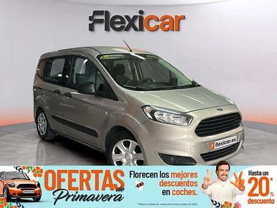 Usado Ford Tourneo Courier Ambiente 100 CV (73 kW) 2015 Gris Monovolumen