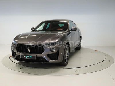 Usado Maserati GranSport 350 CV (257 kW) 2022 Gris / plata Coupe