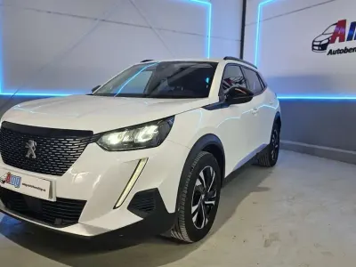 Usado Peugeot 2008 Allure 110 CV (80 kW) 2022 Blanco SUV