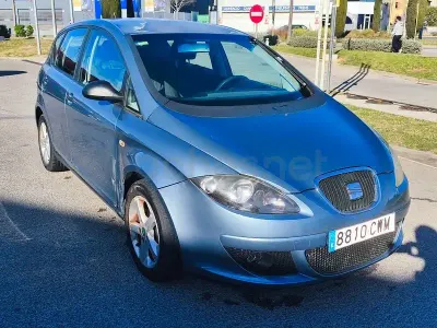 Usado Seat Altea Sport 105 CV (77 kW) 2004 Azul Monovolumen