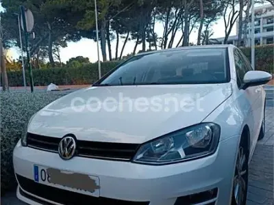 Usado VW Golf VII Edition 105 CV (77 kW) 2013 Blanco Berlina