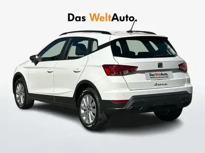 Usado Seat Arona Reference 95 CV (69 kW) 2022 Blanco SUV