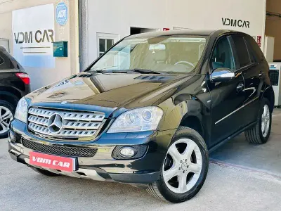 Usado Mercedes ML320 224 CV (164 kW) 2007 Negro SUV