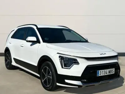 Usado Kia Niro 141 CV (103 kW) 2022 Blanco SUV