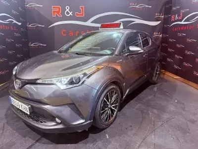 Usado Toyota C-HR Advance 122 CV (89 kW) 2018 Gris / plata SUV