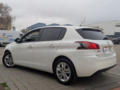 Usado Peugeot 308 Allure 130 CV (95 kW) 2021 Blanco Berlina