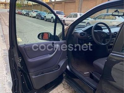 Usado Mercedes A170 Classic 95 CV (69 kW) 2003 Gris / plata Monovolumen