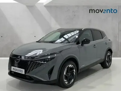 Begagnad Nissan Qashqai N-Connecta 190 HK (139 kW) 2024 Grå SUV