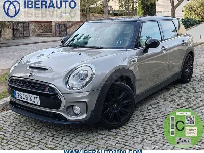 Usado Mini Cooper S Clubman 192 CV (141 kW) 2018 Gris / plata Familiar