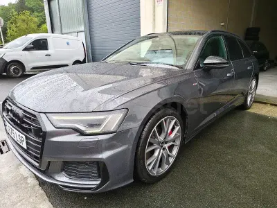 Usado Audi A6 340 CV (250 kW) 2021 Gris / plata Familiar