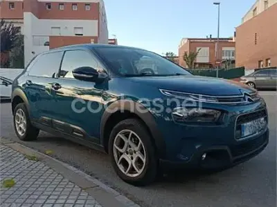 Usado Citroën C4 Cactus Live 102 CV (75 kW) 2019 Azul Utilitario