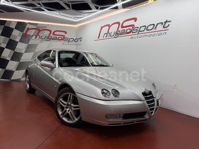 Gris / plata Usado 2006 Alfa Romeo GTV Coupe | 9900 €