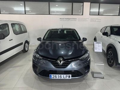 Usado Renault Clio V Intens 90 CV (66 kW) 2021 Gris / plata Berlina