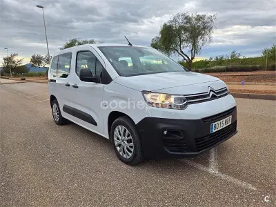 Usado Citroën Berlingo Live 102 CV (75 kW) 2022 Blanco Monovolumen