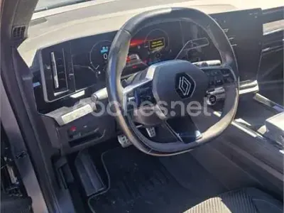 Usado Renault Austral Techno 200 CV (147 kW) 2023 Gris / plata SUV
