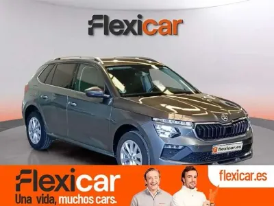 Usado Skoda Kamiq Selection 95 CV (69 kW) 2024 Gris SUV