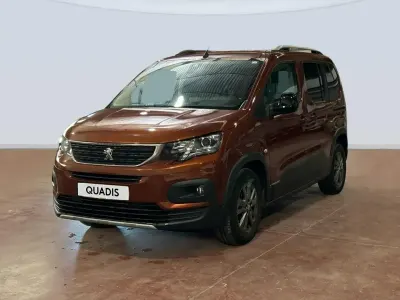 Usado Peugeot Rifter Allure 130 CV (95 kW) 2022 Marrón Monovolumen