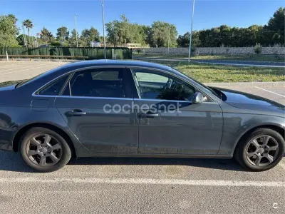 Usado Audi A4 120 CV (88 kW) 2010 Gris / plata Berlina