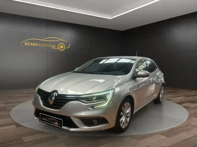 Usado Renault Mégane Zen 116 CV (85 kW) 2020 Gris Utilitario