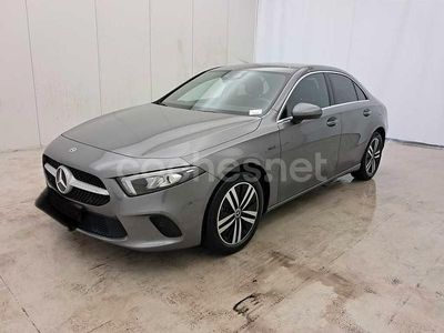 Gris / plata Usado 2021 Mercedes A250 Berlina | 25.500 € (Buen precio)