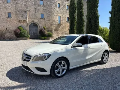 Usado Mercedes A180 Urban 109 CV (80 kW) 2014 Blanco Utilitario