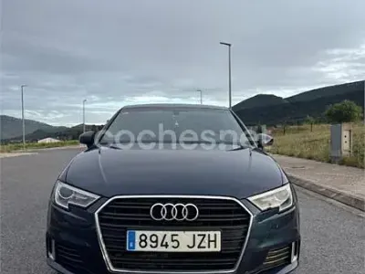 Usado Audi A3 Sport 110 CV (80 kW) 2017 Azul Berlina
