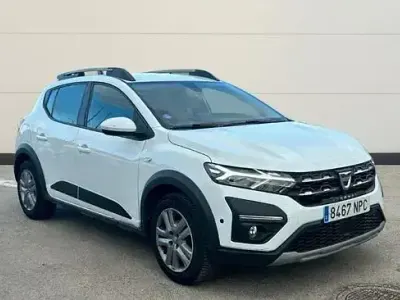 Usado Dacia Sandero Comfort 101 CV (74 kW) 2022 Blanco Berlina
