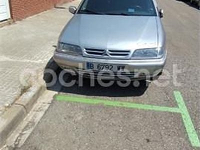 Gris / plata Usado 2000 Citroën Xantia Attraction Berlina | 700 €
