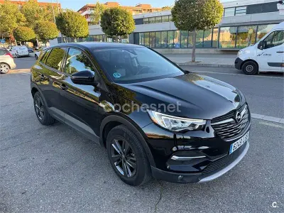 Usado Opel Grandland X Design & Tech 130 CV (95 kW) 2021 Negro SUV